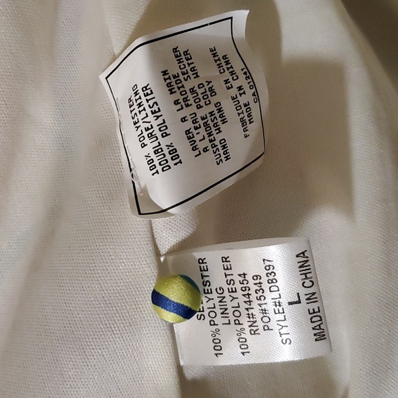 Gorgeous Print Dress, Deep Neckline NWT - Picture 9 of 10